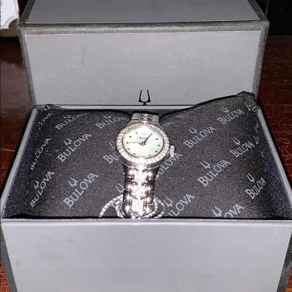 Crystal Bulova Brand New Watch - Picture 1 of 3